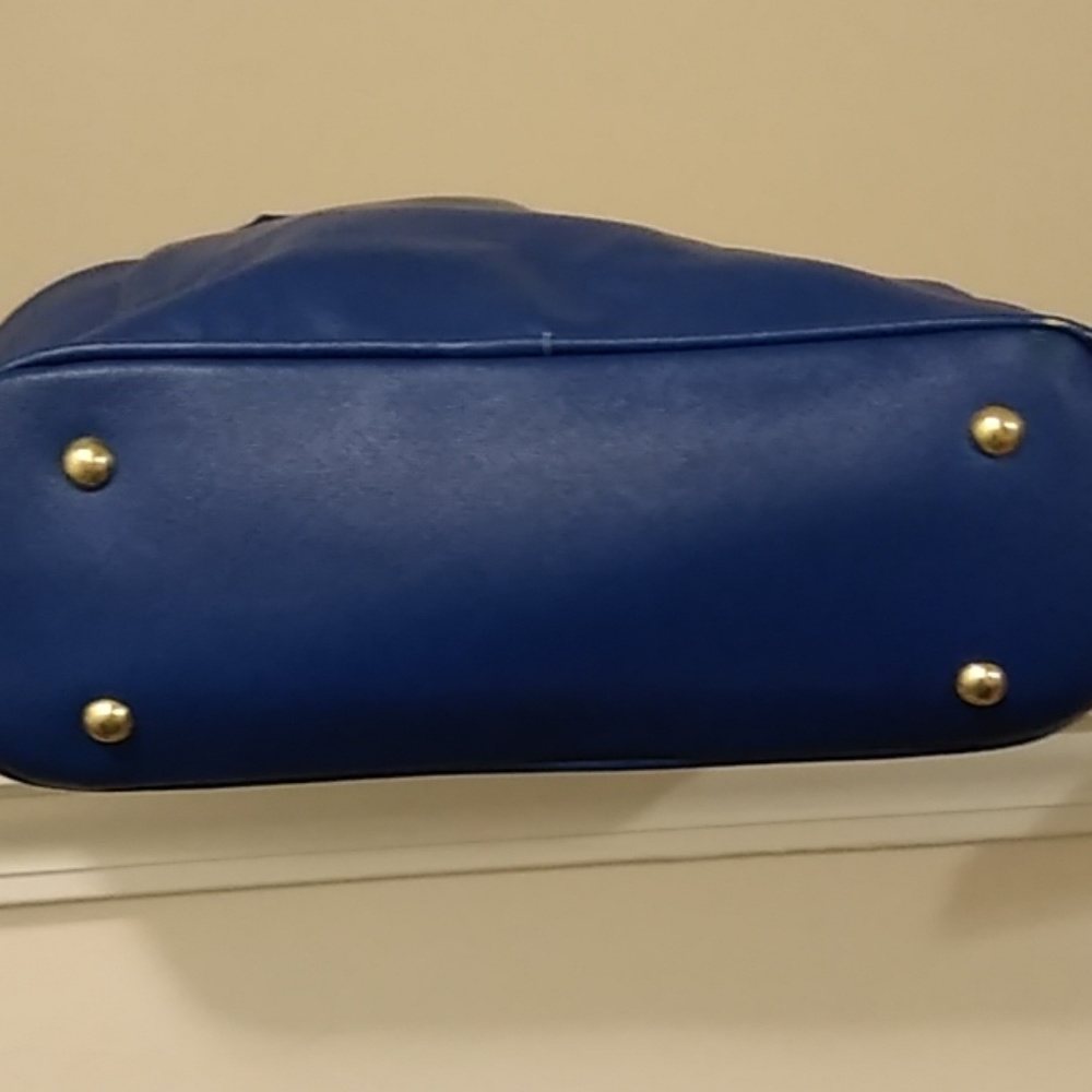 Handbag - Picture 3 of 4